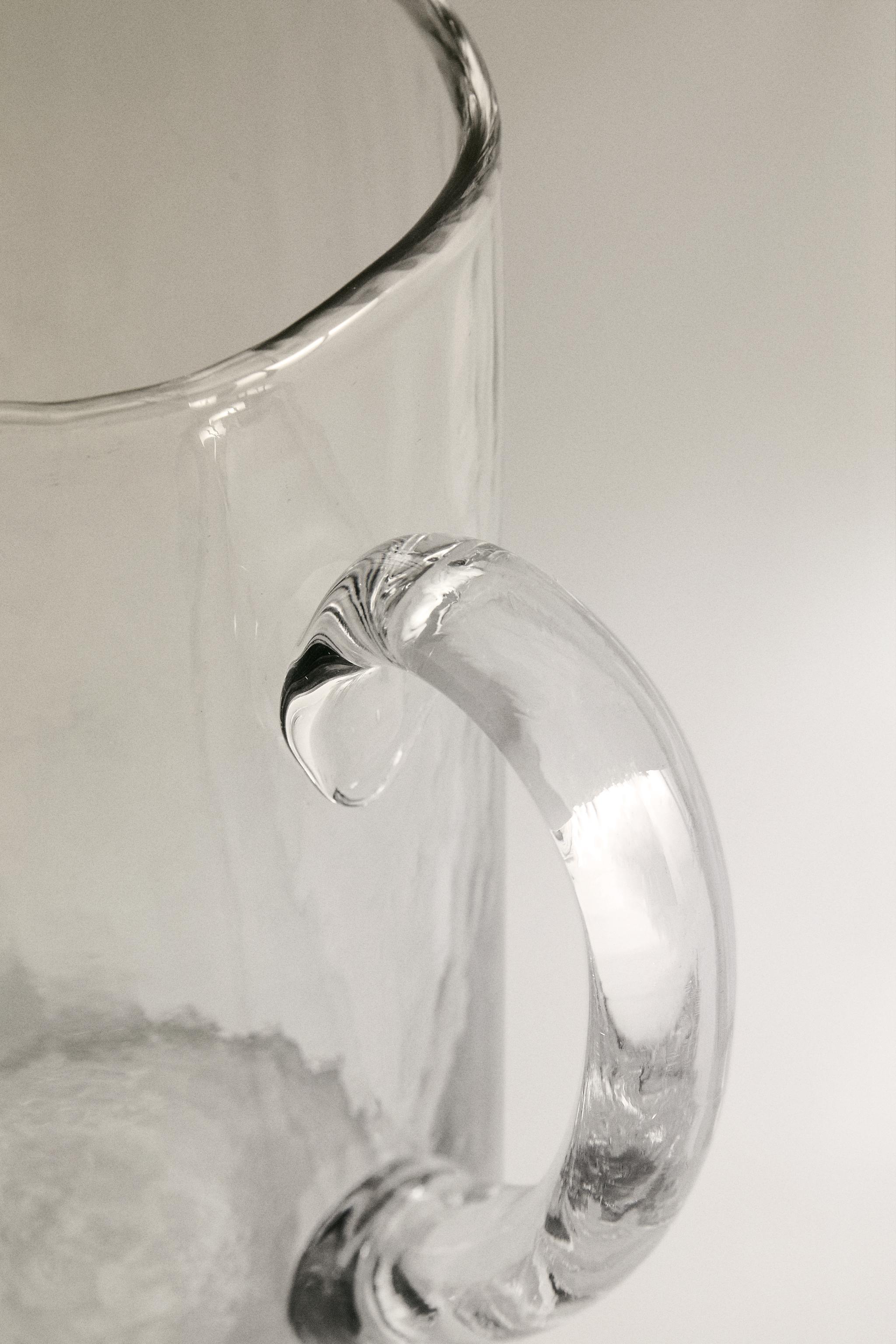 HAMMERED GLASS PITCHER